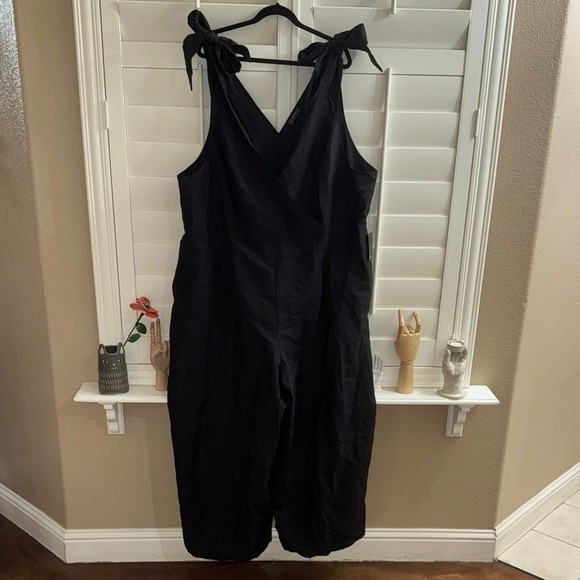 Eloquii Tie Strap Wide Leg Jumpsuit Black - Picture 1 of 15